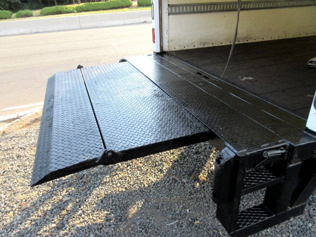 2015 GMC Savana Commercial Cutaway G3500 BOX TRUCK, SIDE DOOR