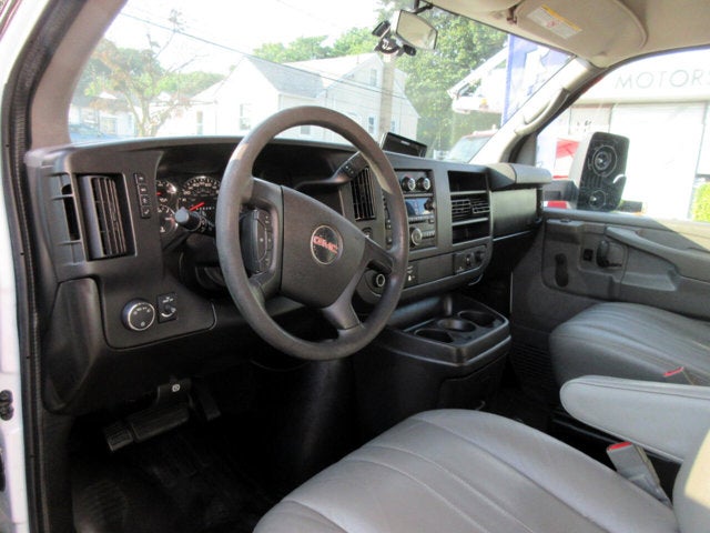 2015 GMC Savana Commercial Cutaway G3500 BOX TRUCK, SIDE DOOR