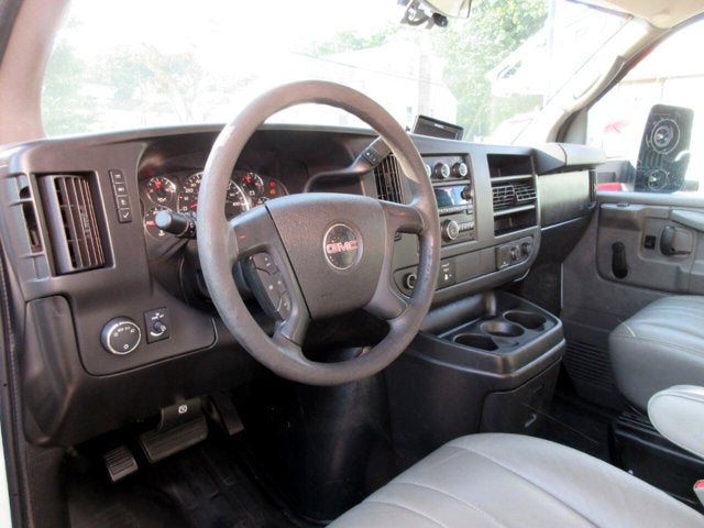 2015 GMC Savana Commercial Cutaway G3500 BOX TRUCK, SIDE DOOR