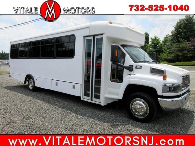 2005 GMC TC5500 33 PASSENGER BUS