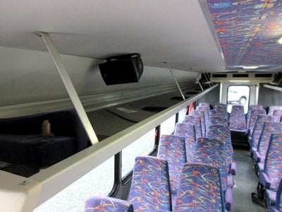 2005 GMC TC5500 33 PASSENGER BUS