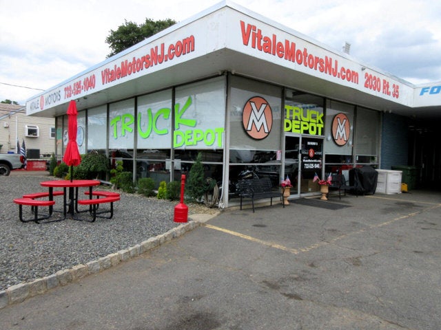 2005 GMC TC5500 33 PASSENGER BUS