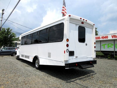 2005 GMC TC5500 33 PASSENGER BUS