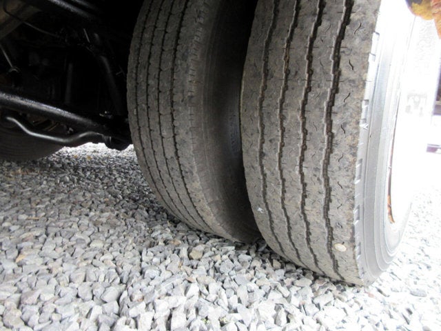 2005 GMC TC5500 33 PASSENGER BUS