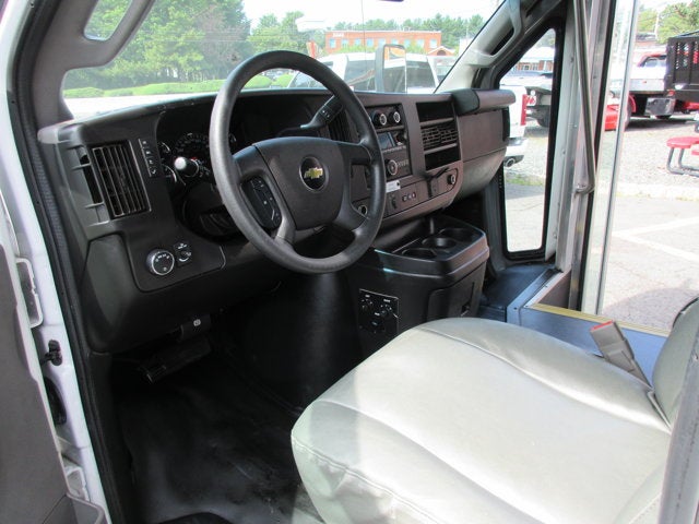 2019 Chevrolet 4500, 25 PASSENGER SHUTTLE BUS Van 159"