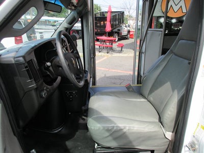 2019 Chevrolet 4500, 25 PASSENGER SHUTTLE BUS Van 159"