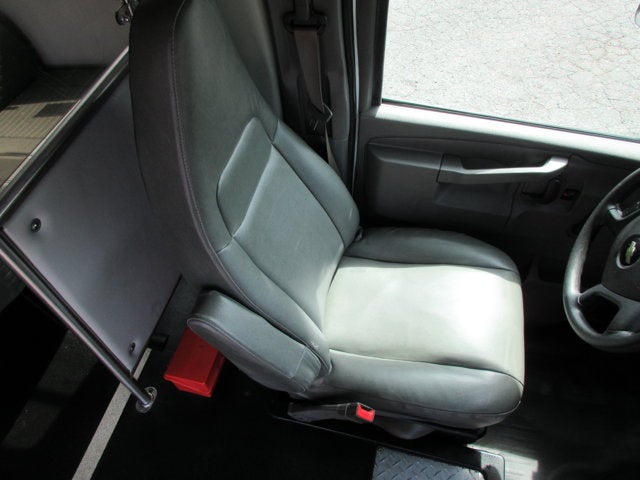 2019 Chevrolet 4500, 25 PASSENGER SHUTTLE BUS Van 159"