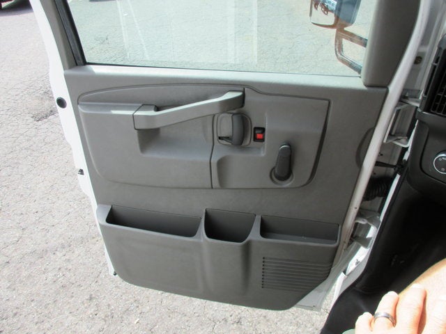 2019 Chevrolet 4500, 25 PASSENGER SHUTTLE BUS Van 159"