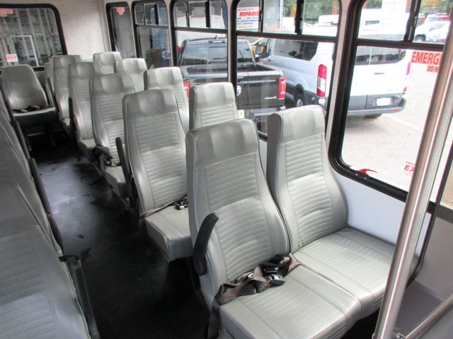 2019 Chevrolet 4500, 25 PASSENGER SHUTTLE BUS Van 159"