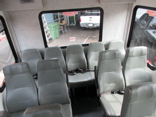 2019 Chevrolet 4500, 25 PASSENGER SHUTTLE BUS Van 159"