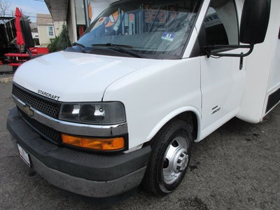2019 Chevrolet 4500, 25 PASSENGER SHUTTLE BUS Van 159"