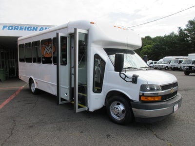 2019 Chevrolet 4500, 25 PASSENGER SHUTTLE BUS Van 159"