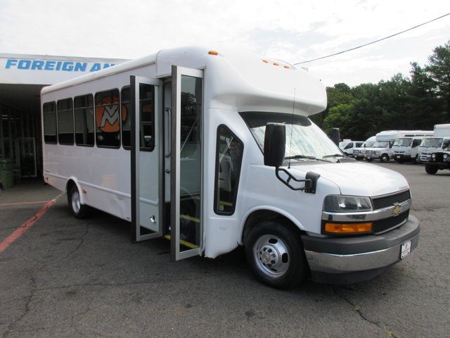 2019 Chevrolet 4500, 25 PASSENGER SHUTTLE BUS Van 159"