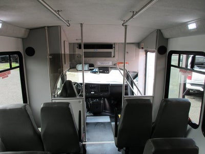 2019 Chevrolet 4500, 25 PASSENGER SHUTTLE BUS Van 159"