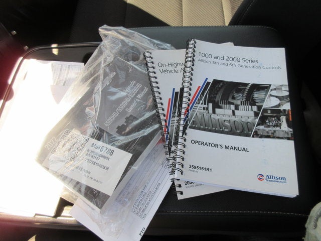 2022 Chevrolet Silverado MD HOOK LIFT, 4X4 Work Truck