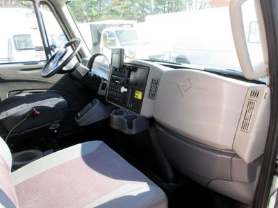 2013 International 4400 18 FOOT BOX TRUCK