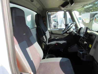 2013 International 4400 18 FOOT BOX TRUCK