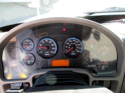 2013 International 4400 18 FOOT BOX TRUCK