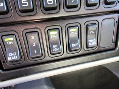 2013 International 4400 18 FOOT BOX TRUCK