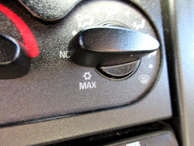 2013 International 4400 18 FOOT BOX TRUCK