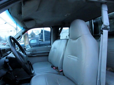 2005 Ford F-750 SUPER CAB, 22' FLATBED, CUMMINS PRE-DEF