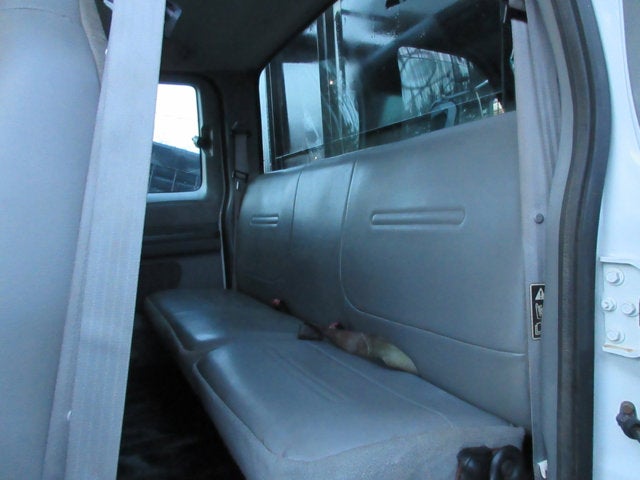 2005 Ford F-750 SUPER CAB, 22' FLATBED, CUMMINS PRE-DEF