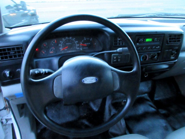 2005 Ford F-750 SUPER CAB, 22' FLATBED, CUMMINS PRE-DEF