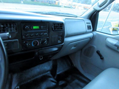 2005 Ford F-750 SUPER CAB, 22' FLATBED, CUMMINS PRE-DEF