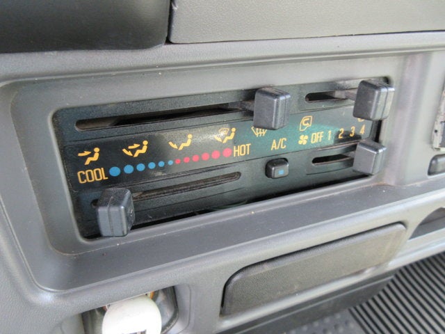 2003 Isuzu NPR 17 FOOT FLATBED, 16' STAKE BED