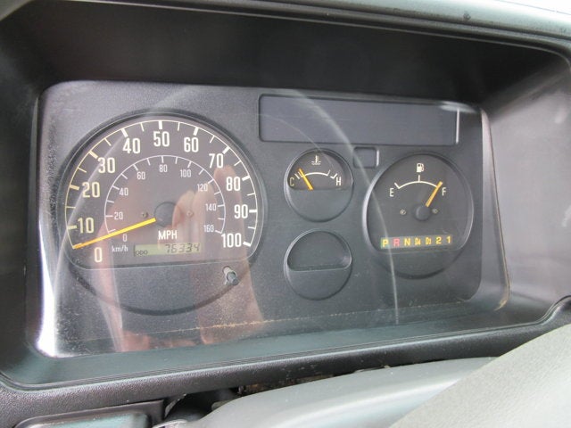 2003 Isuzu NPR 17 FOOT FLATBED, 16' STAKE BED