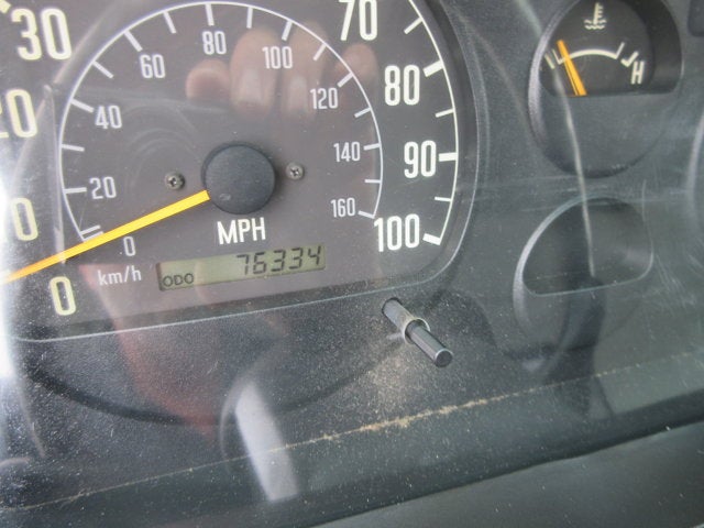 2003 Isuzu NPR 17 FOOT FLATBED, 16' STAKE BED