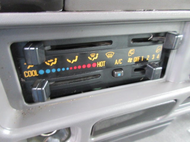 2003 Isuzu NPR 17 FOOT FLATBED, 16' STAKE BED