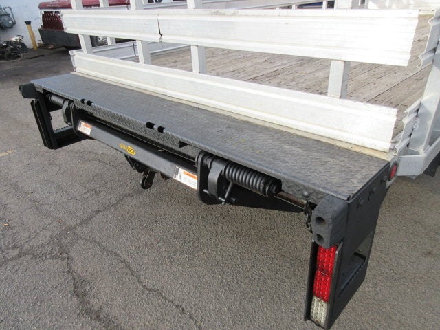 2019 Mitsubishi FUSO 19 FOOT STAKE BED