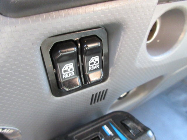 2014 Isuzu NPR 12' 8" CREW CAB BOX TRUCK