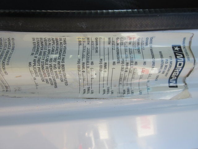 2014 Isuzu NPR 12' 8" CREW CAB BOX TRUCK