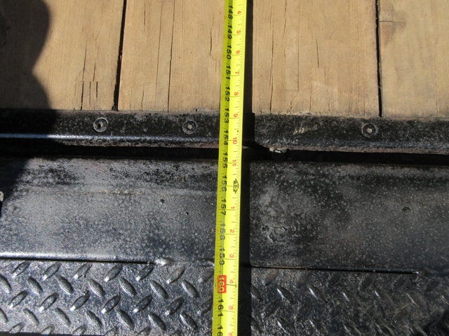 2014 Isuzu NPR 12' 8" CREW CAB BOX TRUCK