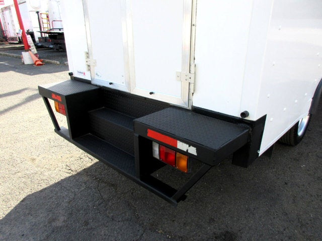 2017 Isuzu NPR HD 16' BOX TRUCK, SIDE DOOR