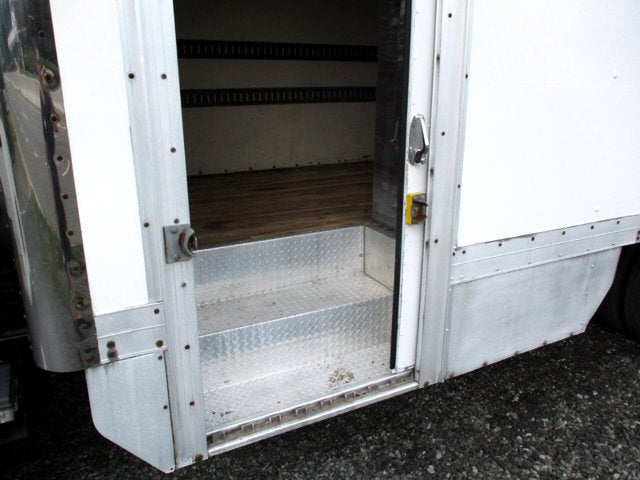 2015 Isuzu NPR HD 18 FOOT BOX TRUCK ** 79K MI **