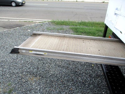 2015 Isuzu NPR HD 18 FOOT BOX TRUCK ** 79K MI **