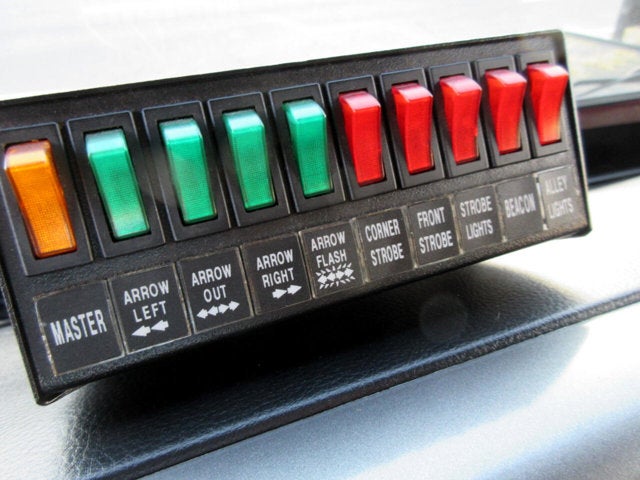 2016 Hino 338 26' FLAT BED