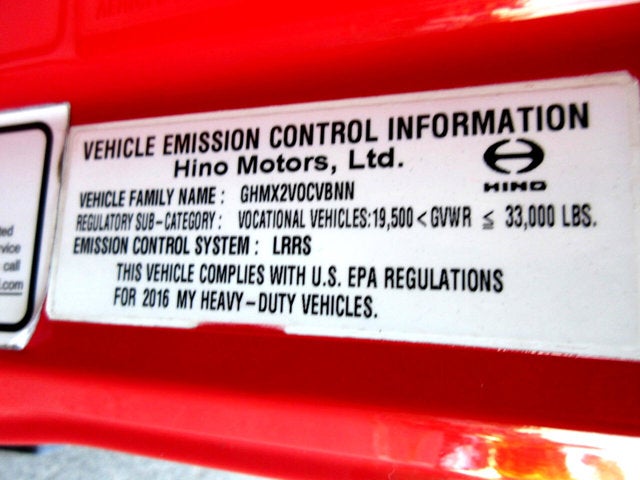 2016 Hino 338 26' FLAT BED