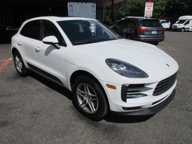 2021 Porsche Macan AWD